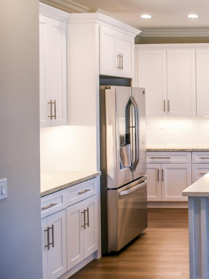 How to Clean Grease Off Cabinet Doors
