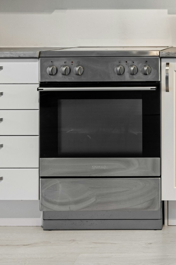 How to Clean Oven Glass